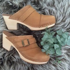 TOMS wooden heel clogs
